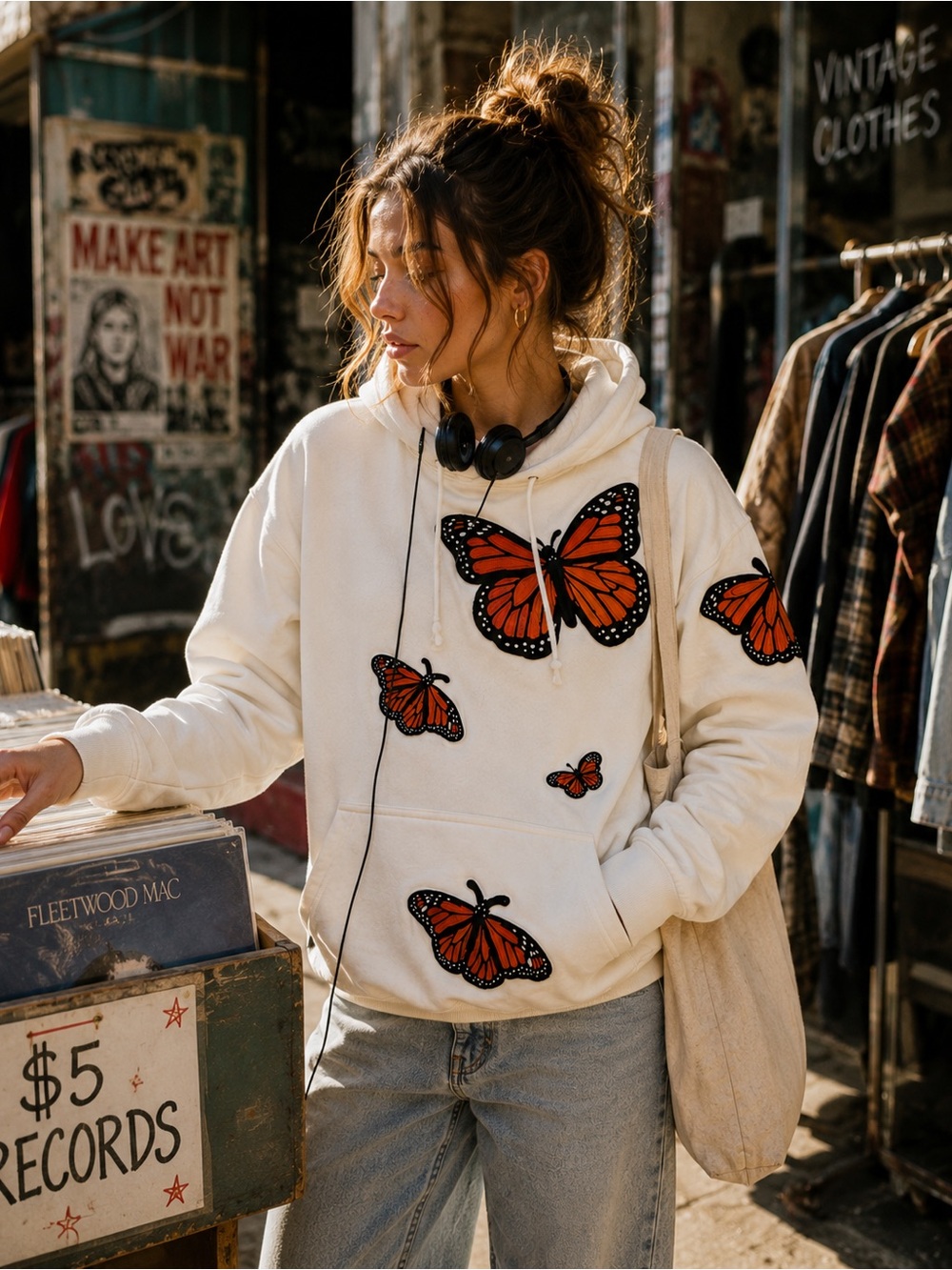 Paradise & Co Ivory M Hoodie Monarch Butterfly Applique Indie Boho Streetwear